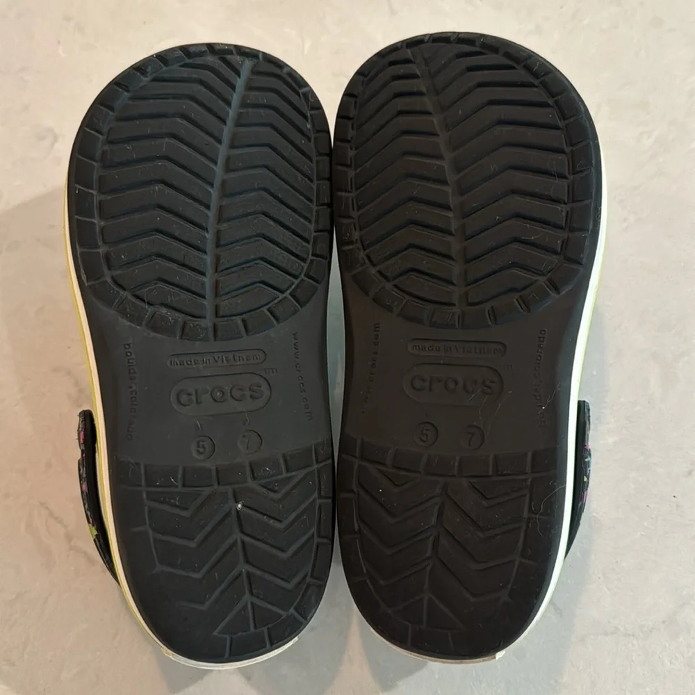 CROCS Terrazzo Classic Clog Size 7W/5M - Picture 6 of 7